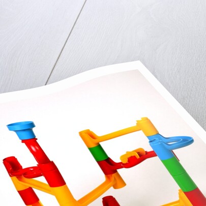 Gravity toy by Kiddicraft Ltd