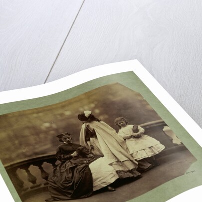 Isabella Grace, Clementina and Agnes Elphinstone by Clementina Hawarden