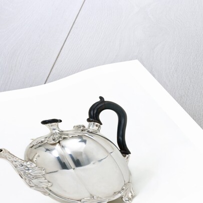 Teapot. The Hague, Netherlands, mid-18th century by Unknown