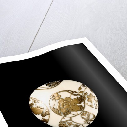 Netsuke button by Moei