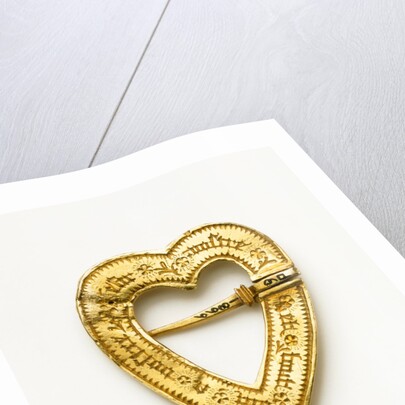 Heart-shaped brooch by Unknown