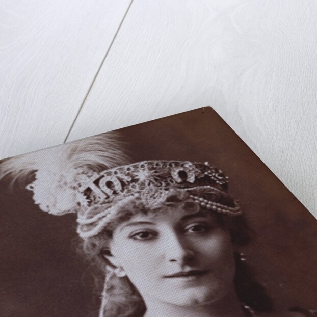 Kate Vaughan as Lalla Rookh at the Novelty Theatre by William Downey