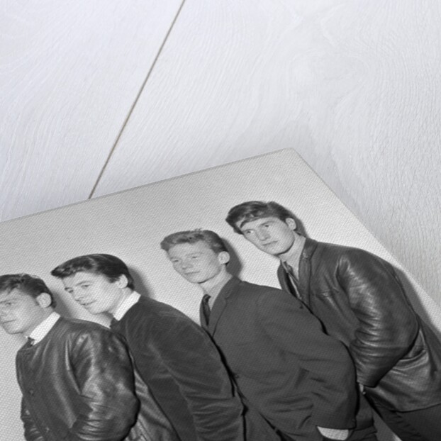 The Searchers by Harry Hammond