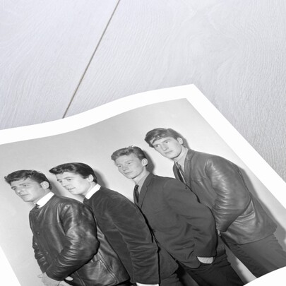 The Searchers by Harry Hammond