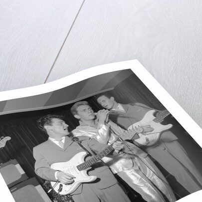 Shane Fenton, aka Alvin Stardust, with backing group The Fentones by Harry Hammond