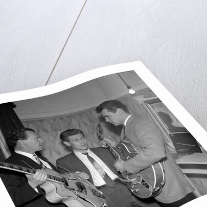Duane Eddy with Keith Goodwin and Bert Weedon by Harry Hammond