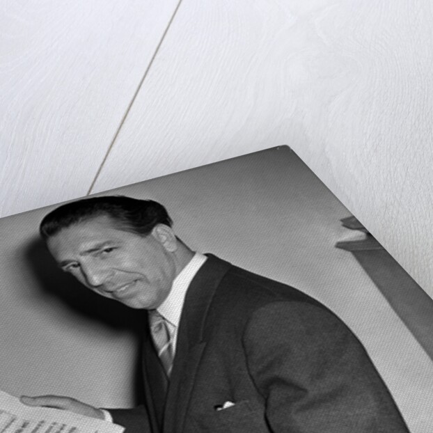 Mantovani with award by Harry Hammond