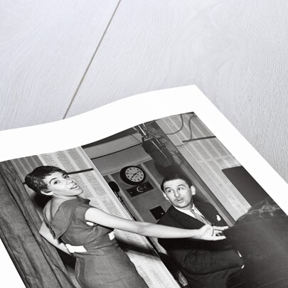 Shirley Bassey with Johnny Franz by Harry Hammond