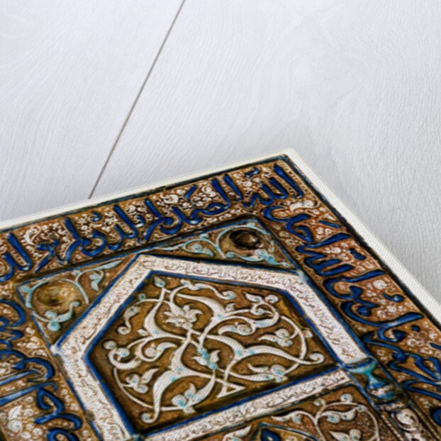 Single-tile tomb-marker in the form of a mihrab by Unknown