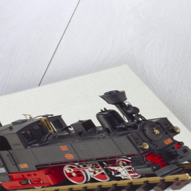 Toy train by Ernst Paul Lehmann