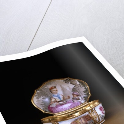 Snuff Box by Unknown