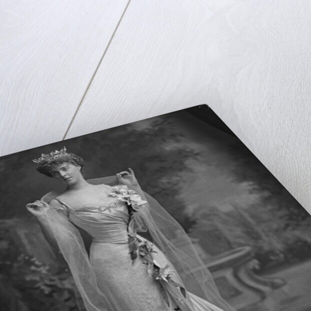 Daisy, Princess of Pless by Lafayette Portrait Studios