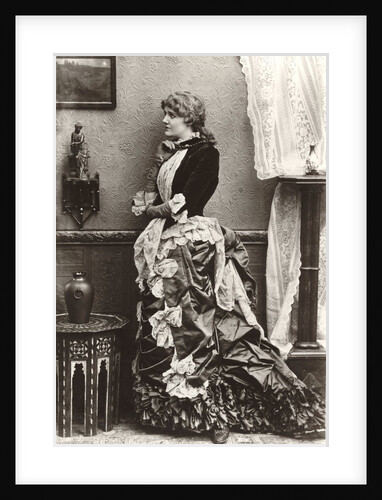 Marion Hood by Elliott & Fry