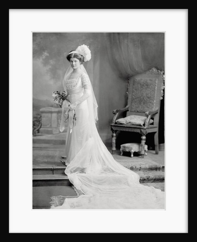 Hon Muriel Burns by Lafayette Portrait Studios