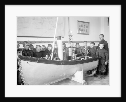 Instruction in Handling Marine Engines by Andrew Pitcairn-Knowles