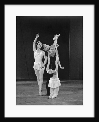 Rudolf Nureyev, Georgina Parkinson, Ann Jenner and Margot Fonteyn, in rehearsal for Symphonic Variations by Houston Rogers