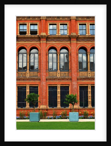 V&A Museum, John Madejski Garden, designed by Kim Wilkie by Stuart Cox