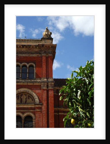 V&A Museum, John Madejski Garden, designed by Kim Wilkie by Stuart Cox