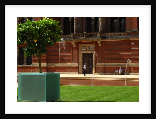 V&A Museum, John Madejski Garden, designed by Kim Wilkie by Stuart Cox