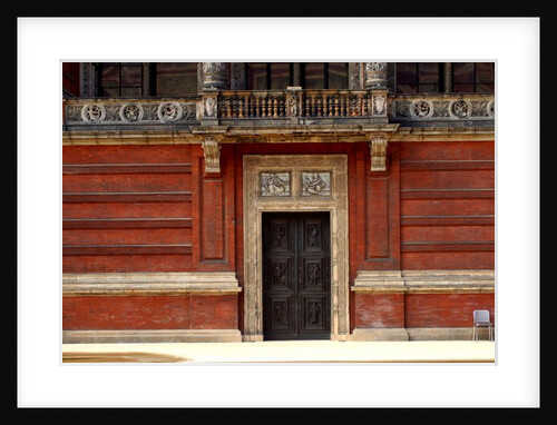 V&A Museum, John Madejski Garden, designed by Kim Wilkie by Stuart Cox