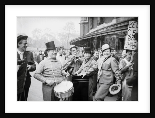 Joe Daniels and his Hotshots, with Tommy Cooper by Harry Hammond