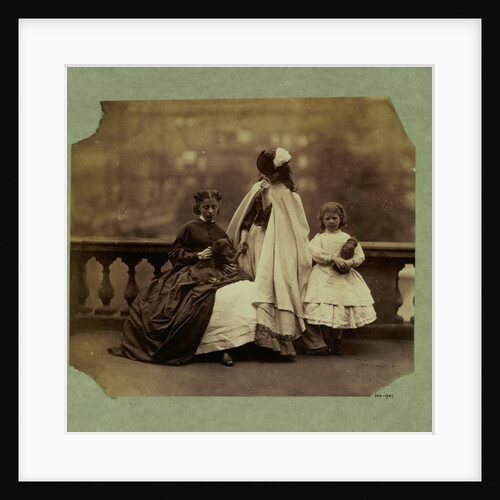 Isabella Grace, Clementina and Agnes Elphinstone by Clementina Hawarden