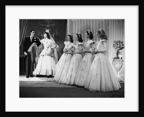 Bride, Groom & Bridesmaids by Houston Rogers