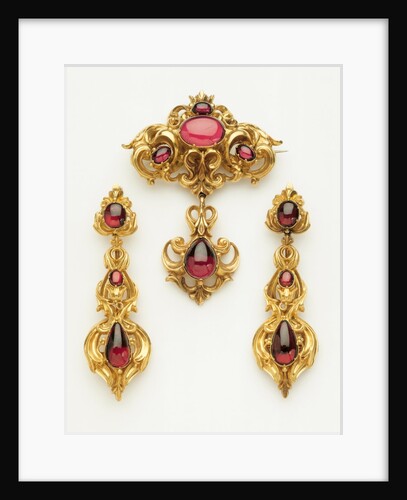 Brooch & a pair of earrings by Unknown