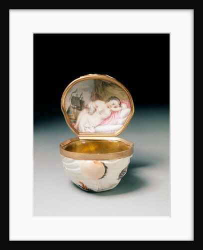 Seashell snuff box by Giuseppe Gricci & Giovanni Caselli