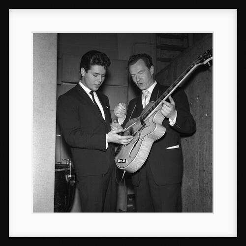 Bert Weedon with Cliff Richard by Harry Hammond