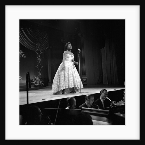 Sarah Vaughan at the Shepherds Bush Empire by Harry Hammond