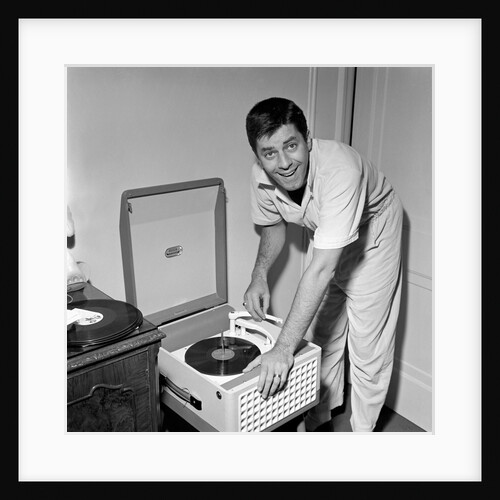 Jerry Lewis listening to records by Harry Hammond