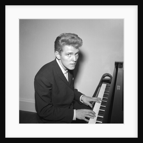 Shane Fenton, aka Alvin Stardust by Harry Hammond