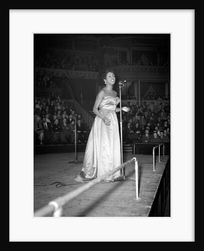 Sarah Vaughan at the Albert Hall by Harry Hammond