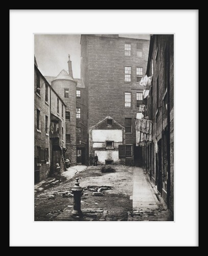 Closes Nos by Thomas Annan