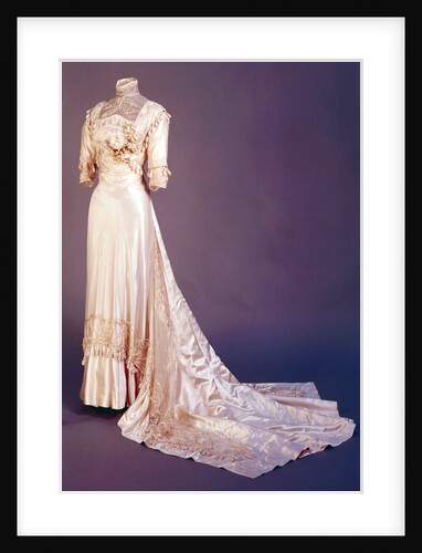 Wedding dress. France, early 20th century by Meynier