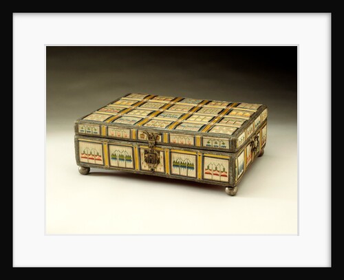 Embroidered box by Hannah Downes