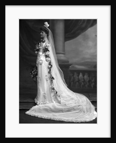 Miss Sheila Cooper by Lafayette Portrait Studios