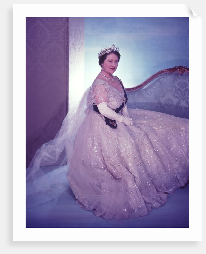 queen elizabeth purple dress Queen Elizabeth's Most Colorful, Rainbow-Hued Outfits