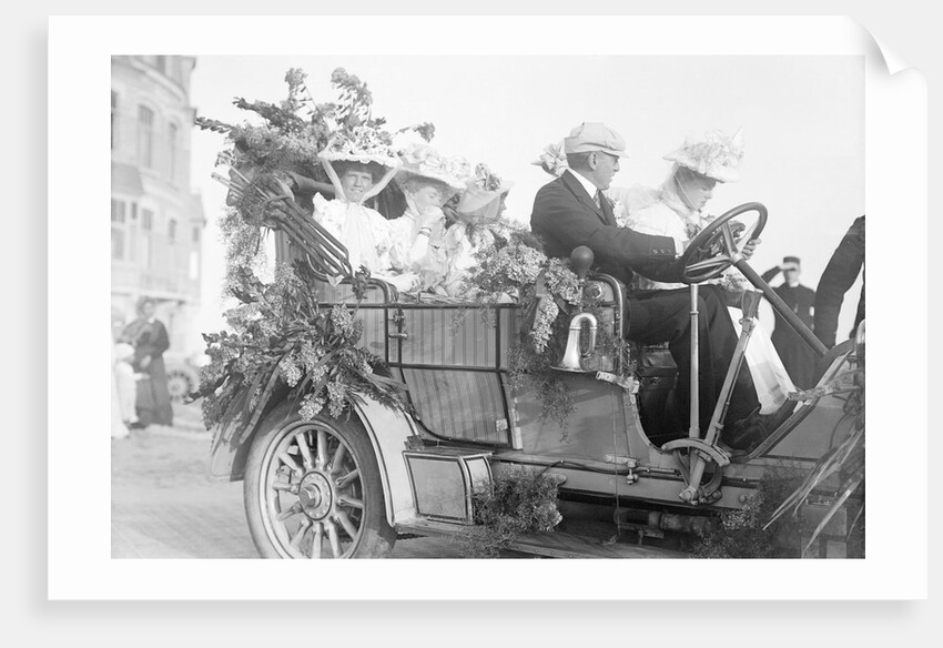 A Bevy of Beauties in the Back Seat by Andrew Pitcairn-Knowles