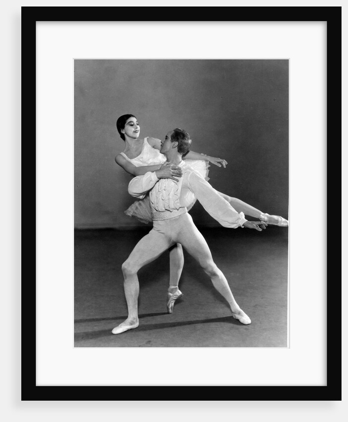 Margot Fonteyn and Harold Turner in Le Baiser de la fÚe by J.W.Debenham