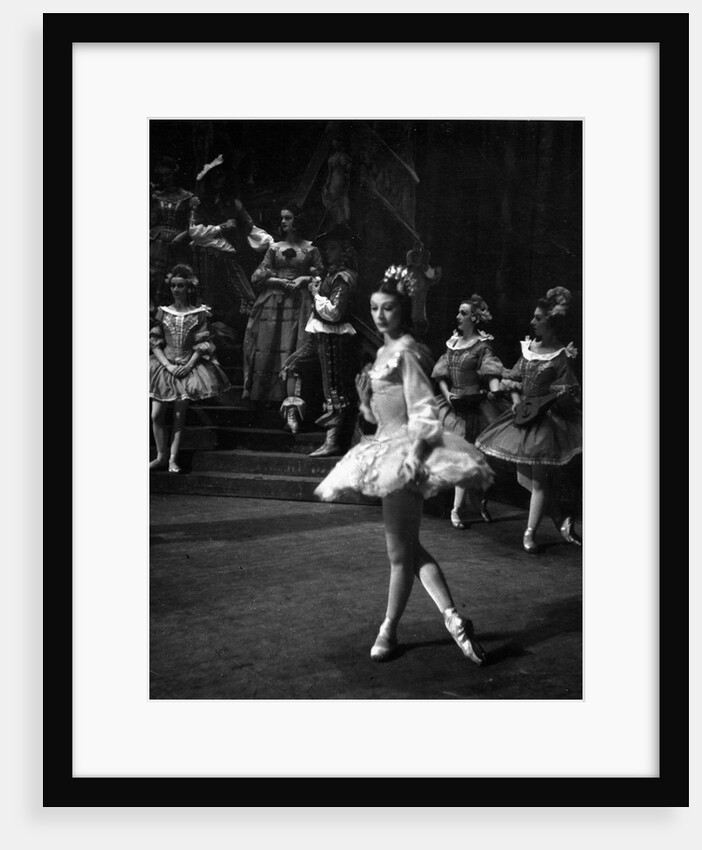 Margot Fonteyn in Tchaikovsky 's The Sleeping Beauty at the Royal Opera House by John T. Knight