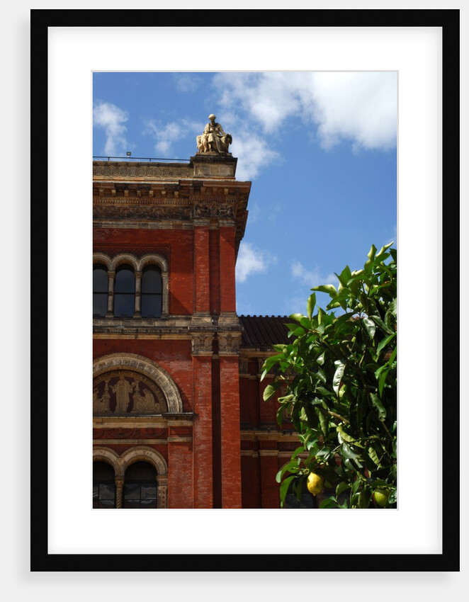 V&A Museum, John Madejski Garden, designed by Kim Wilkie by Stuart Cox