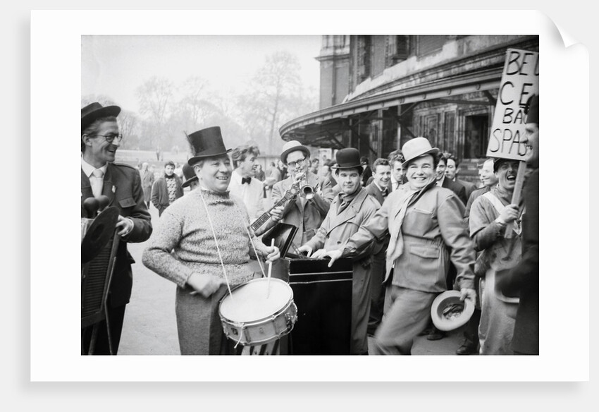 Joe Daniels and his Hotshots, with Tommy Cooper by Harry Hammond