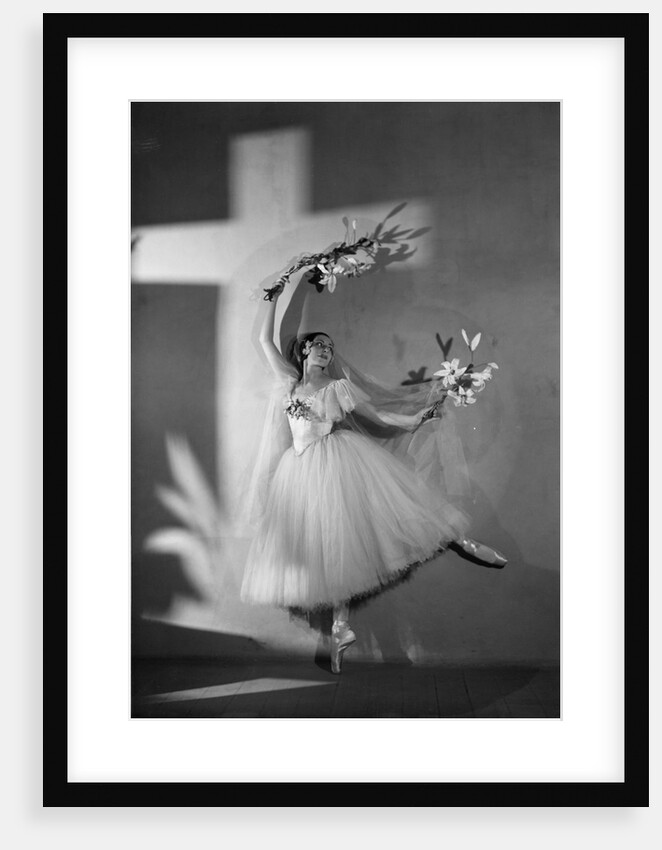 Alicia Markova as Giselle by Gordon Anthony