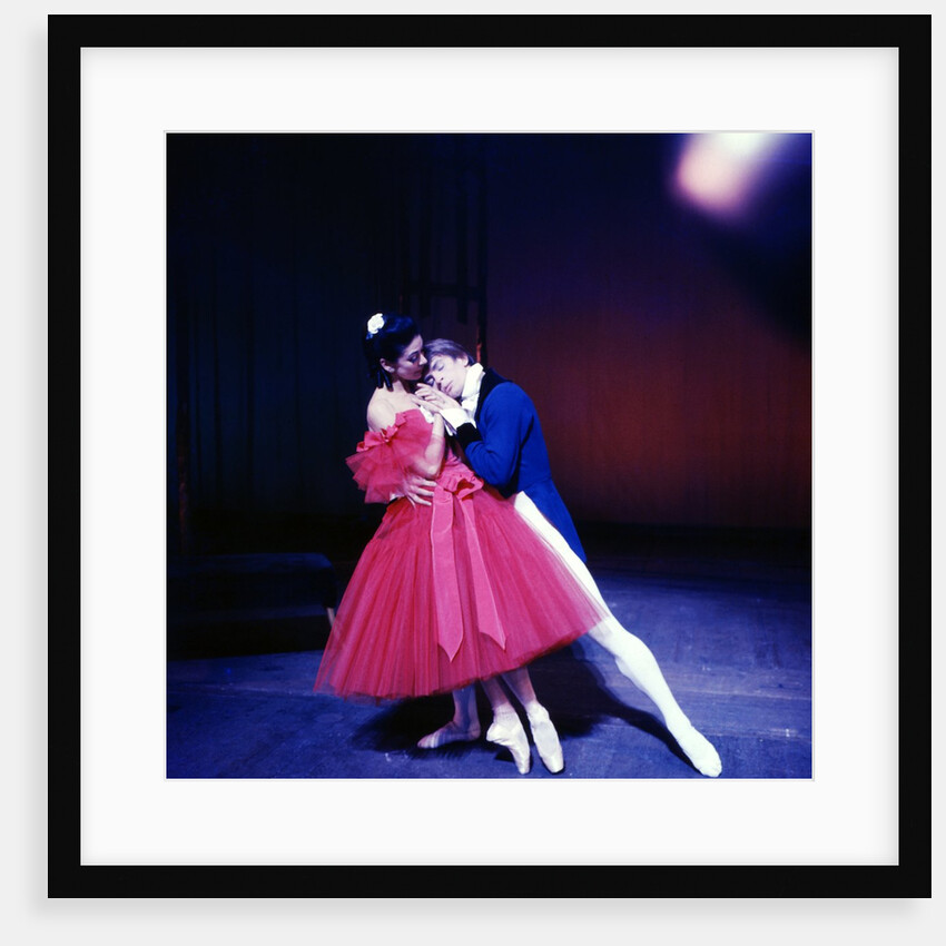 Rudolf Nureyev and Margot Fonteyn in Frederick Ashton's Marguerite and Armand by Anthony Crickmay