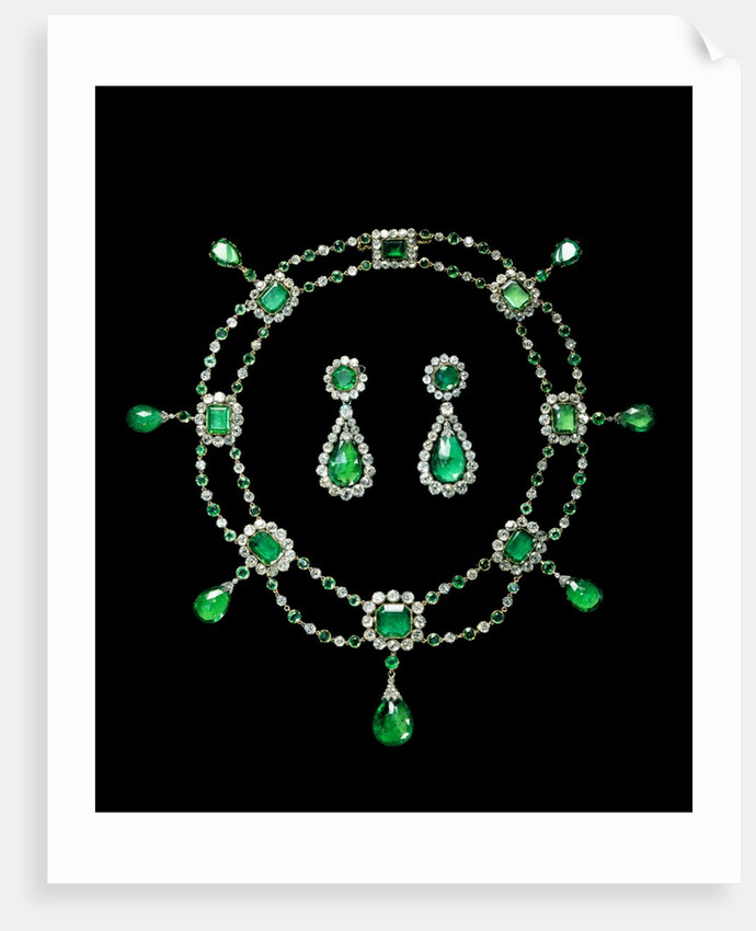 Necklace and earrings by Unknown