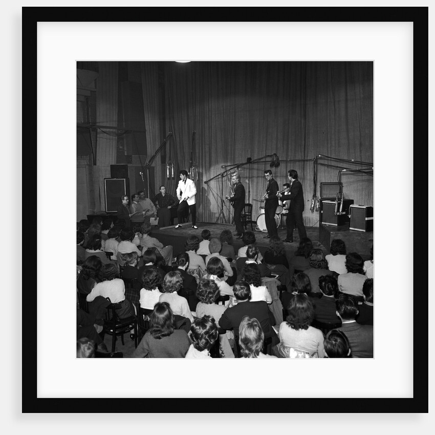 Cliff Richard performing by Harry Hammond