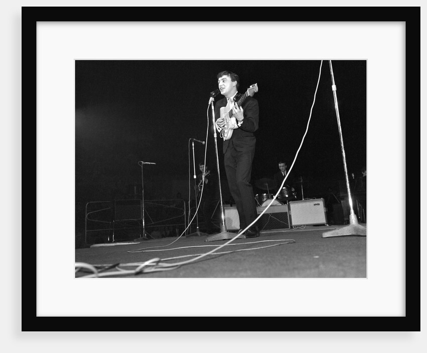 Gerry and The Pacemakers by Harry Hammond