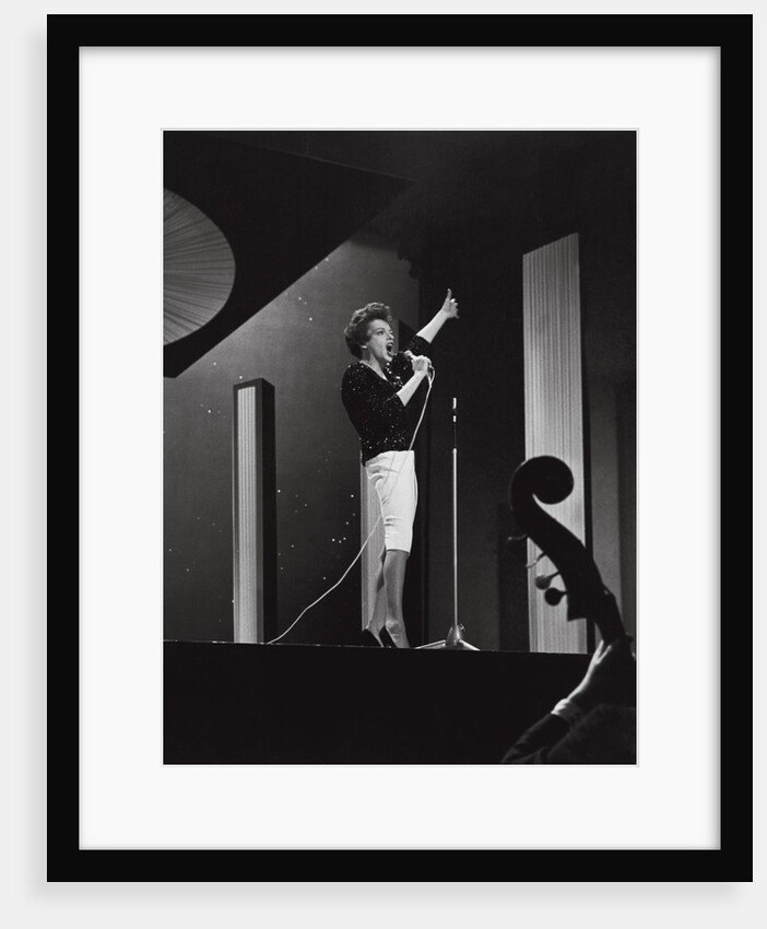 Judy Garland by Harry Hammond